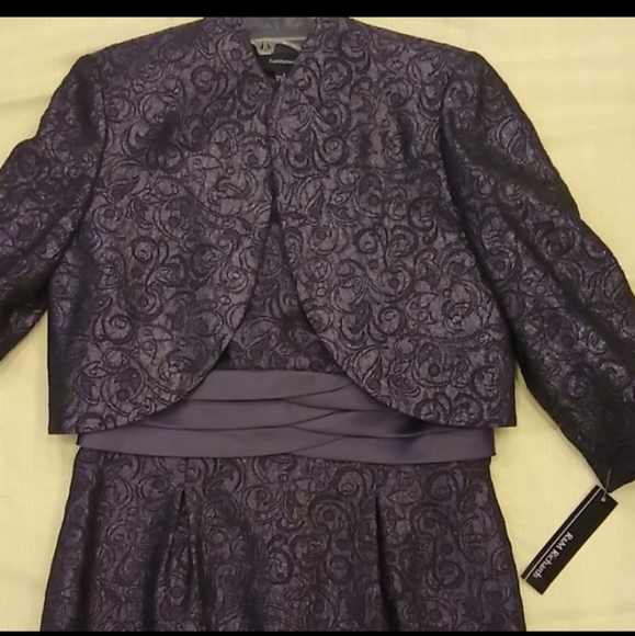 ποΈ Purple Metallic Dress and Jacket - Picture 6 of 15